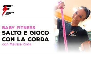 Baby Fitness: salto e gioco con la corda